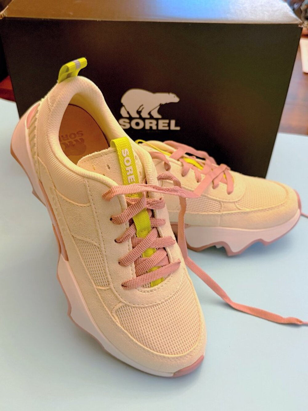 NIB Sorel Kinetic Impact II Wonder Lace Sneakers Honey White Mauve 7.5